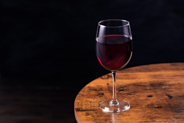 cách chọn ly rượu vang đỏ
