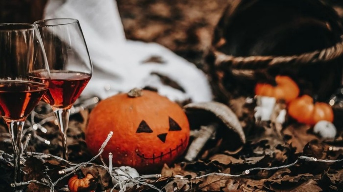 Cách chọn rượu vang cho mùa Halloween