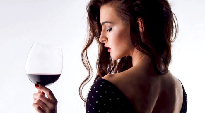Bạn đã biết những lợi ích của rượu vang đối với da và mái tóc chưa? 