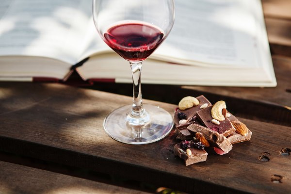Rượu vang và chocolate những quy tắc kết hợp từ chuyên gia có thể bạn chưa biết 