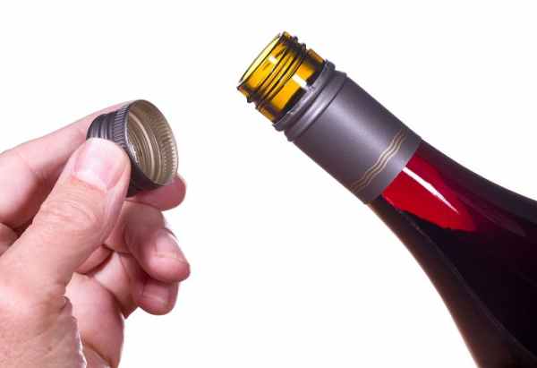 Luôn đậy nút là hiệu quả để giữ rượu tươi sau khi mở nắp