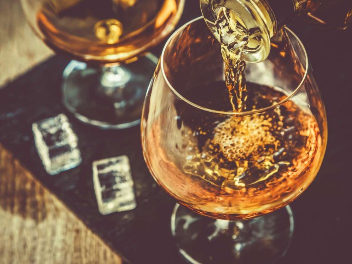 Tìm hiểu về rượu Cognac là gì? Bí mật về Cognac chỉ các Sommelier mới biết 